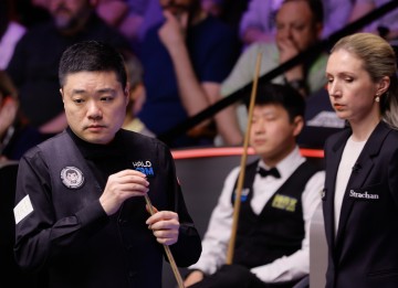 皇冠体育-最强赵心童上线！71%长台成功率让丁俊晖绝望：拼到极限仍7-9落后